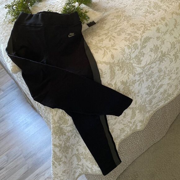 Nike   Stripe Legging - Picture 6 of 7